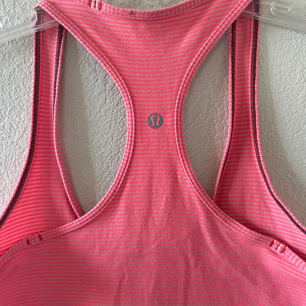 Lululemon Razor Back Workout Tank - Picture 6 of 6
